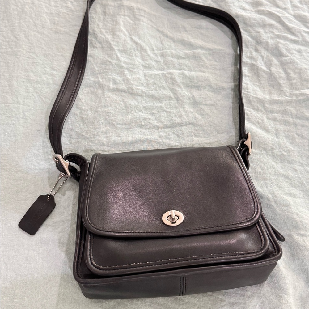 Vintage black leather Coach shoulder bag